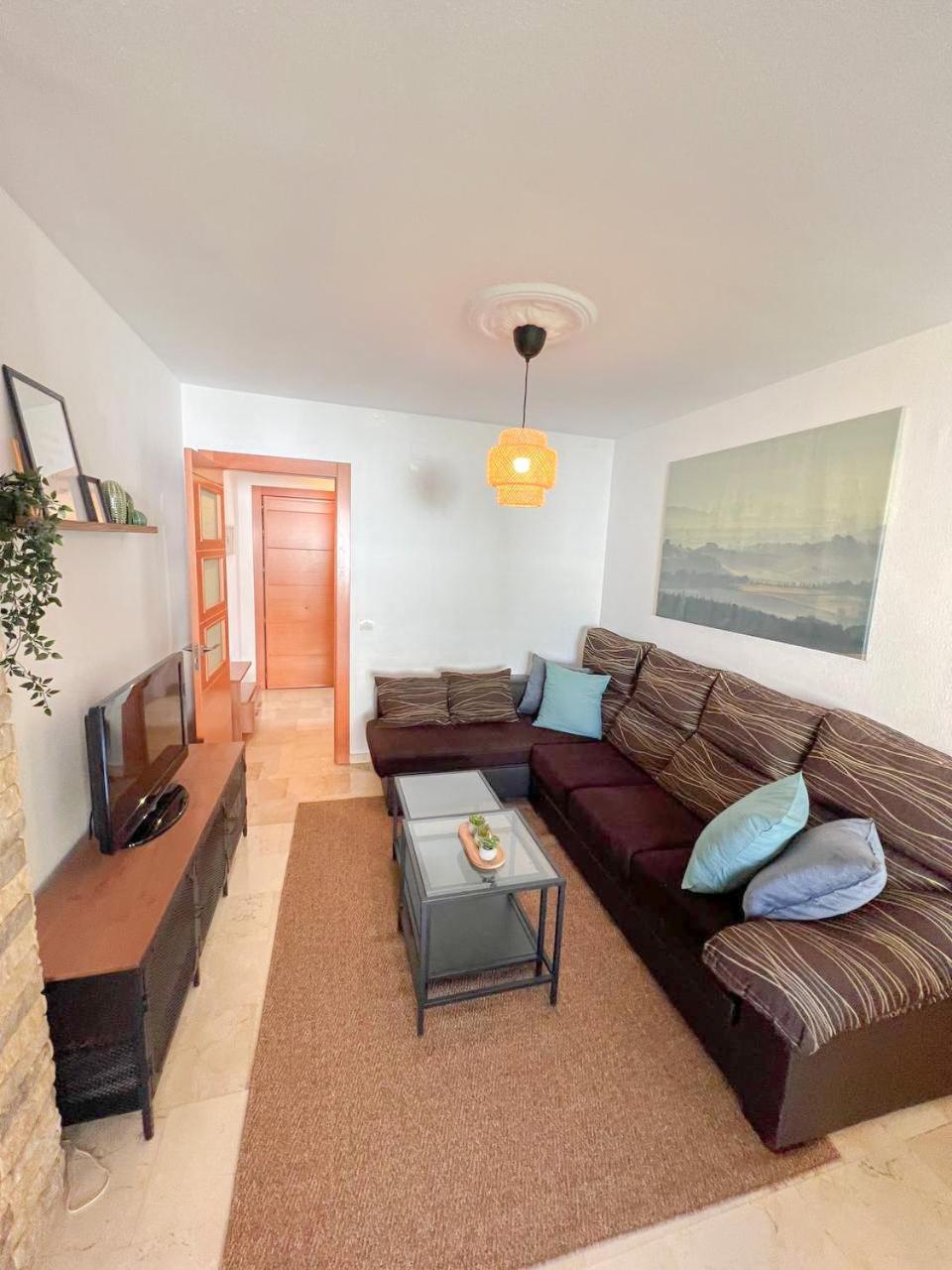 Large & Cozy Centrally Apartment Торремолинос Экстерьер фото