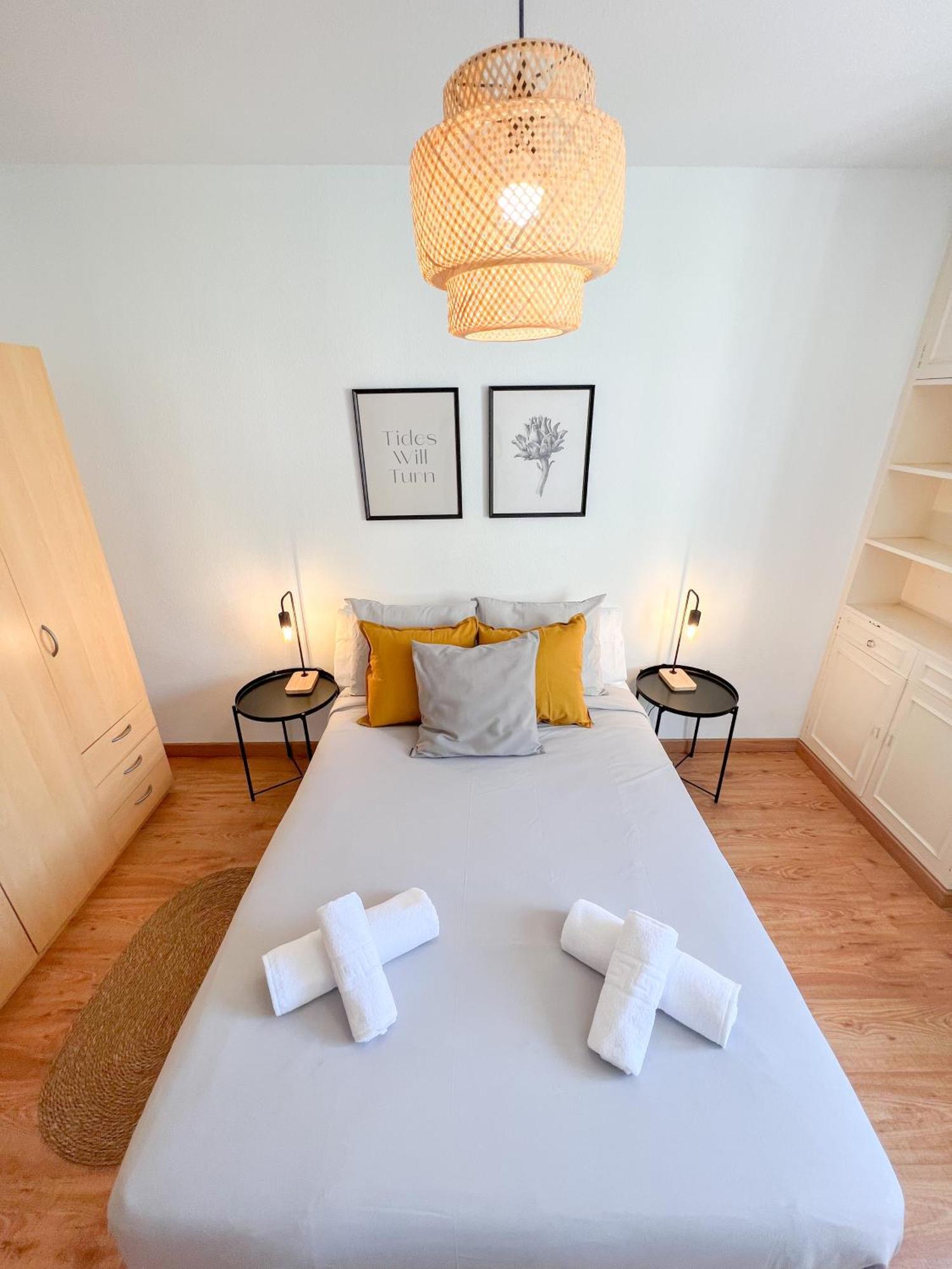Large & Cozy Centrally Apartment Торремолинос Экстерьер фото
